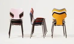 Fritz Hansen Spisebordsstole<3130 Grand Prix stol lakeret af Arne Jacobsen