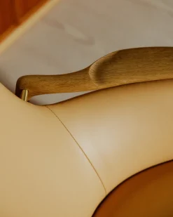 House of Finn Juhl Lænestole<53 Lænestol, eg klar olie af Finn Juhl