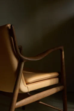 House of Finn Juhl Loungestole|Lænestole<45 Lænestol, eg klar olie af Finn Juhl