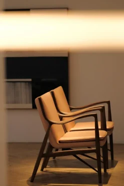 House of Finn Juhl Loungestole|Lænestole<45 Lænestol, eg klar olie af Finn Juhl