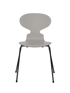 Fritz Hansen Spisebordsstole<3101 Myren Stol lakeret af Arne Jacobsen