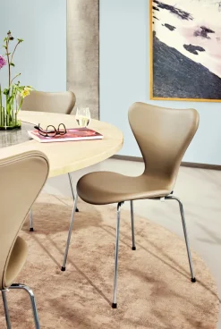 Fritz Hansen Spisebordsstole<3107 Serie 7, fuldpolstret af Arne Jacobsen