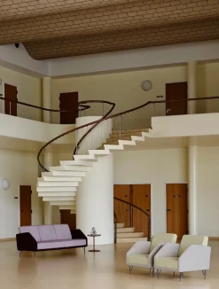 House of Finn Juhl Lænestole<77 Stol, valnød af Finn Juhl