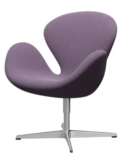 Fritz Hansen Lænestole<3320 Svanen i læder af Arne Jacobsen