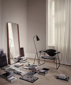 GUBI Spejle<Adnet spejl, firkantet fra