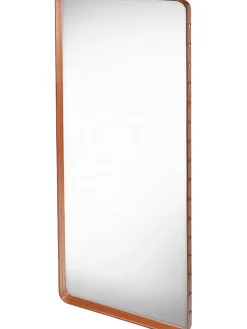 GUBI Spejle<Adnet spejl, firkantet fra