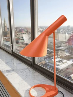 Louis Poulsen Skrivebordslamper|Spots<AJ bordlampe fra