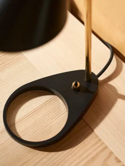 Louis Poulsen Spots<AJ Mini Table Lamp, grey/brass af Arne Jacobsen