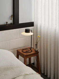 Louis Poulsen Spots<AJ Oxford 410 Bordlampe på pind fra