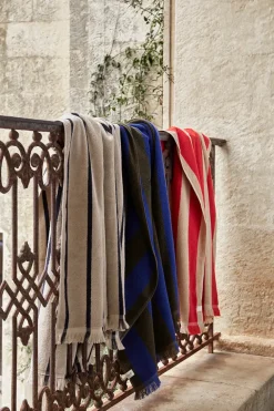 Ferm Living Badeværelsestekstiler<Alee Beach Towel, light camel/red fra