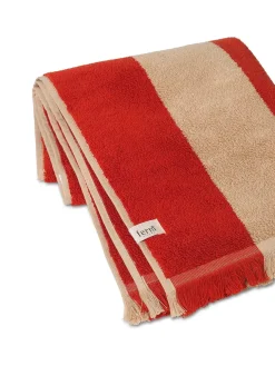 Ferm Living Badeværelsestekstiler<Alee Hand Towel, light camel/red fra