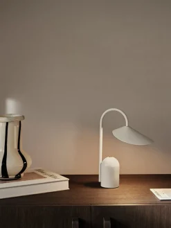 Ferm Living Portable Lamper|Spots<Arum Portable Bordlampe fra
