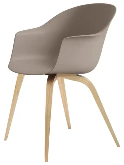 GUBI Spisebordsstole<Bat Spisestol, wood base fra