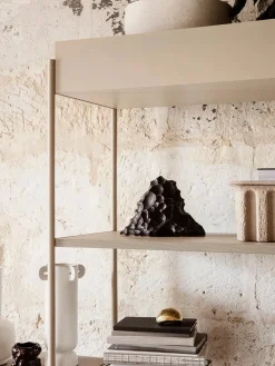 Ferm Living Figurer<Berg Sculpture fra