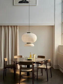 &Tradition Spisebordsstole<Betty TK11 Spisebordsstol, røget eg/sort læder fra