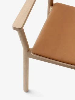 &Tradition Spisebordsstole<Betty TK11 Spisebordsstol, røget eg/sort læder fra