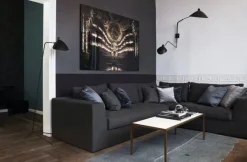 Editions Serge Mouille Væglamper|Spots<Big Wall Lamp w/2 Rotating Arms, 1 Straight, 1 Curved af Serge Mouille