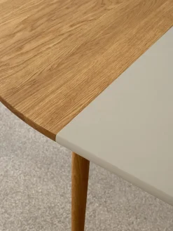 Carl Hansen & Søn Spiseborde<BM0121 Spisebord, olieret eg af Børge Mogensen