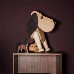 Architectmade Figurer<Bobby hund af Hans Bølling