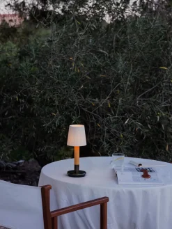 Santa & Cole Spots<Básica M2 Bordlampe fra Santa and Cole