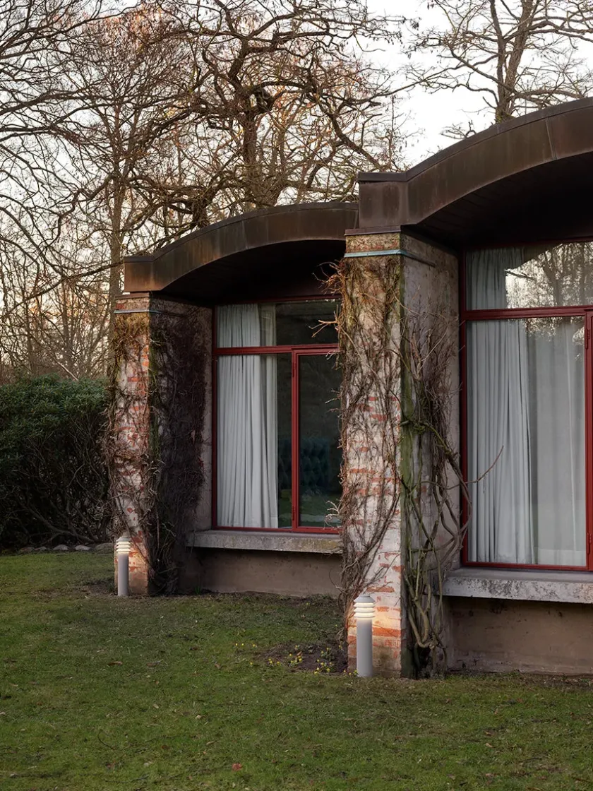 Louis Poulsen Spots|Udendørslamper<Bysted Garden Aluminium, Høj fra