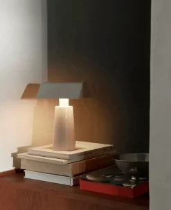 &Tradition Gaver Til Ham|Portable Lamper<Caret bordlampe fra