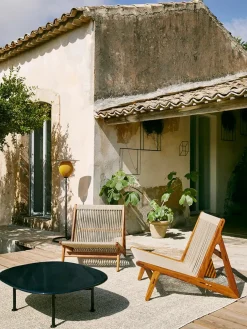 GUBI Sofaborde<Carmel Coffee Table, midnight black i 87,5 x 70 cm fra