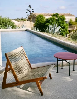 GUBI Sofaborde<Carmel Coffee Table, rock red i 60 x 60 cm fra