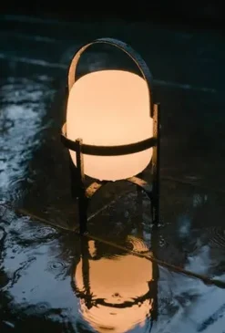 Santa & Cole Spots<Cestita Alubat Bordlampe fra Santa and Cole