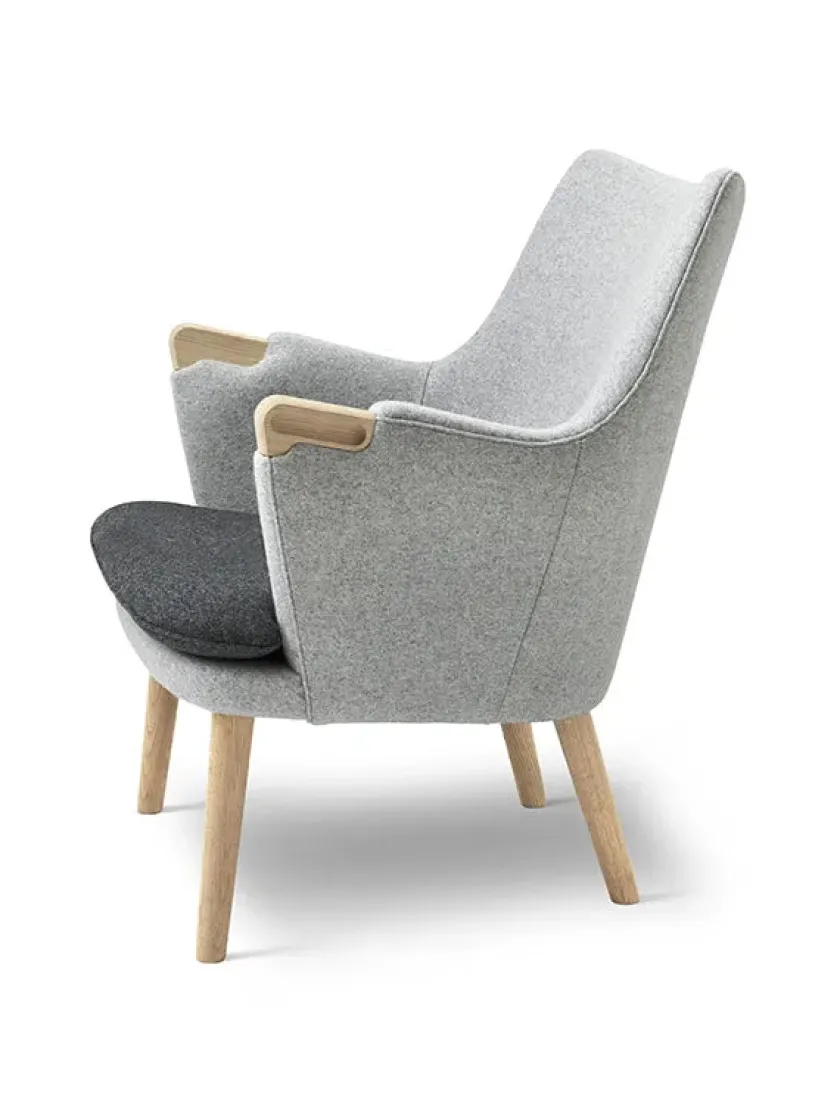 Carl Hansen & Søn Loungestole|Lænestole<CH71 Lænestol af Hans J. Wegner
