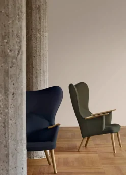 Carl Hansen & Søn Loungestole|Lænestole<CH78 Mama Bear af Hans J. Wegner