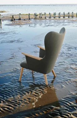 Carl Hansen & Søn Loungestole|Lænestole<CH78 Mama Bear af Hans J. Wegner