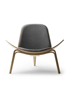 Carl Hansen & Søn Loungestole|Lænestole<CH07 Skalstol, farvet af Hans J. Wegner