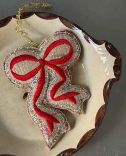 Sissel Edelbo Juletræspynt<Christmas Kantha Bow Juleornament - Sløjfe fra