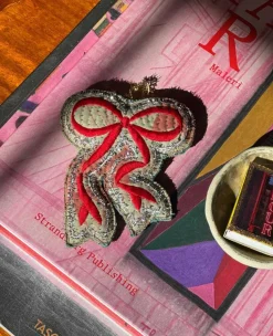 Sissel Edelbo Juletræspynt<Christmas Kantha Bow Juleornament - Sløjfe fra