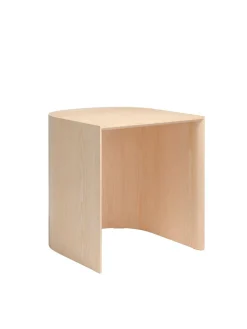 Fritz Hansen Skamler<CM210 Taburet, fyrretræ af Cecilie Manz