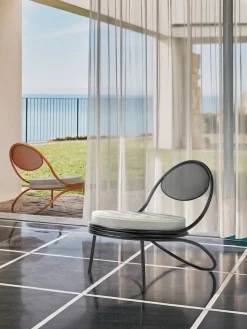 GUBI Lænestole<Copacabana Lounge Chair, black semi matt fra