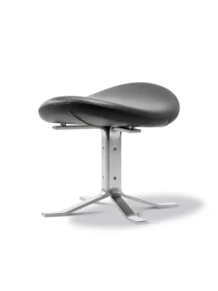Fredericia Furniture Skamler<Corona Skammel, sort læder fra Erik Jørgensen