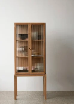 Audo Copenhagen Vitrineskabe<Curiosity Cabinet, high fra