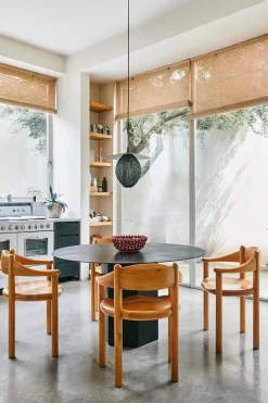 GUBI Spisebordsstole<Daumiller Armchair fra