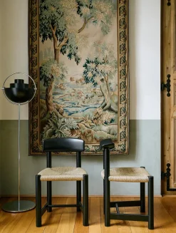 GUBI Spisebordsstole<Daumiller Side Chair, black pine fra