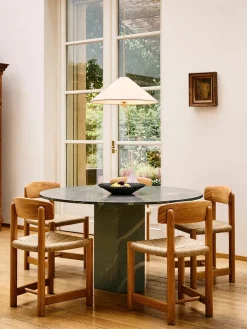 GUBI Spisebordsstole<Daumiller Side Chair, golden pine fra