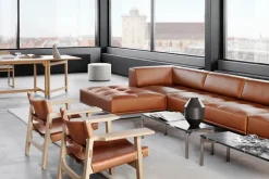 Fredericia Furniture Lænestole<Den Spanske Stol i mørkebrun læder, valnød olie af Børge Mogensen