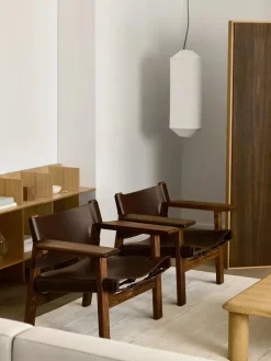 Fredericia Furniture Lænestole<Den Spanske Stol i mørkebrun læder, valnød olie af Børge Mogensen