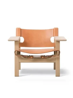 Fredericia Furniture Lænestole<Den Spanske Stol i mørkebrun læder, valnød olie af Børge Mogensen