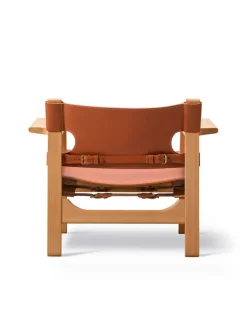 Fredericia Furniture Lænestole<Den Spanske Stol i naturfarvet læder, valnød olie af Børge Mogensen