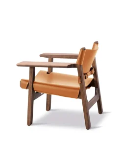 Fredericia Furniture Lænestole<Den Spanske Stol i naturfarvet læder, valnød olie af Børge Mogensen