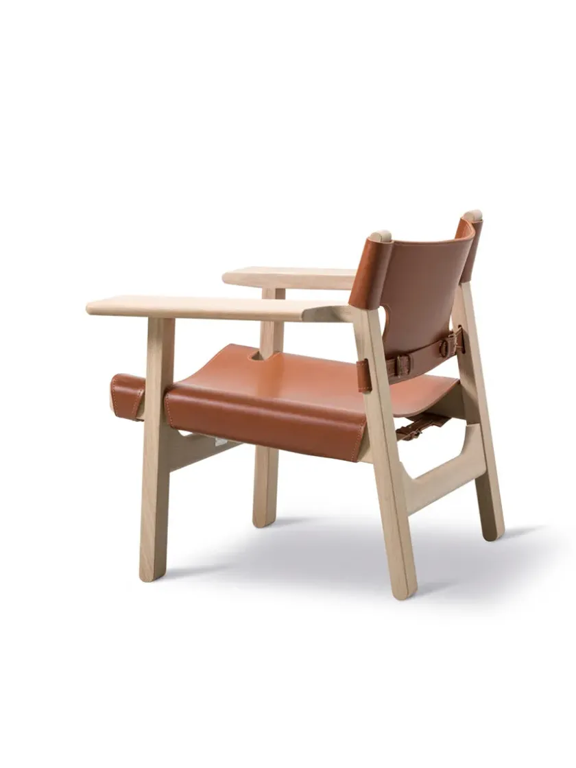 Fredericia Furniture Lænestole<Den Spanske Stol i sort læder, valnød olie af Børge Mogensen