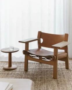 Fredericia Furniture Lænestole<Den Spanske Stol i sort læder, eg sort lak af Børge Mogensen