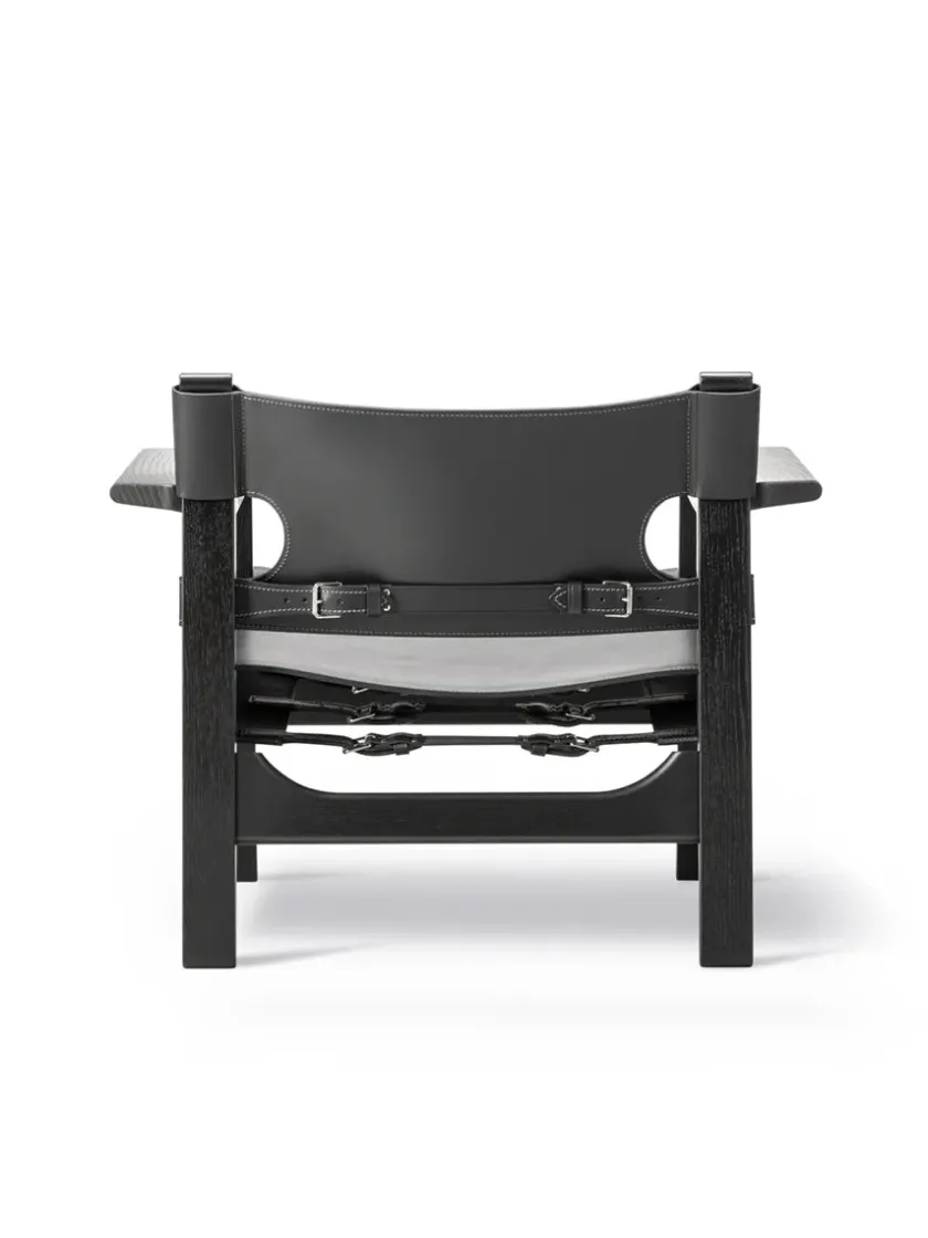 Fredericia Furniture Lænestole<Den Spanske Stol i sort læder, eg sort lak af Børge Mogensen